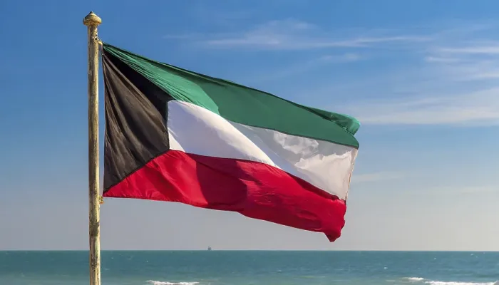Framed Print : The Flag of Kuwait Print - Blue Sky