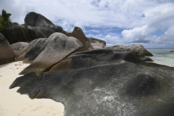 Framed Print : Granite Rocks on Anse Source dArgent Beach Print Framed Print : Granite Rocks on Anse Source dArgent Beach Print