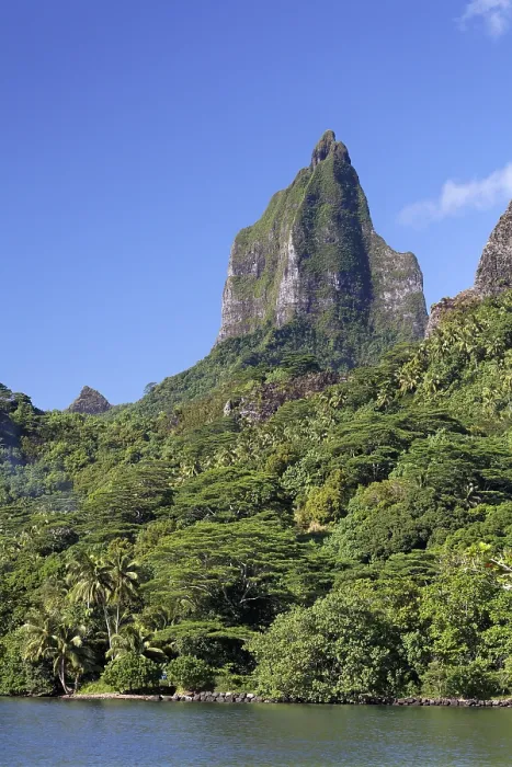 Framed Print : Green Mountain Range Print, Mont Tohiea, Moorea Island Framed Print : Green Mountain Range Print, Mont Tohiea, Moorea Island