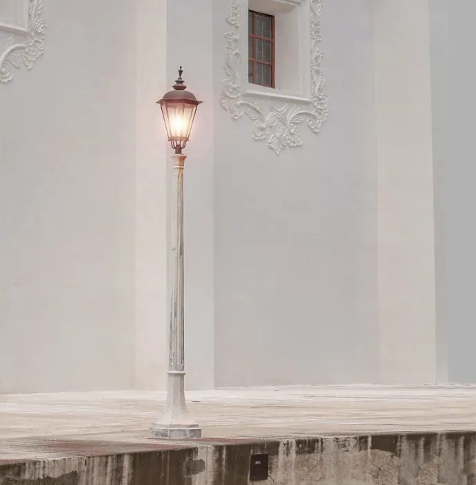 Framed Print : A Lantern Pole in a Square Print Framed Print : A Lantern Pole in a Square Print