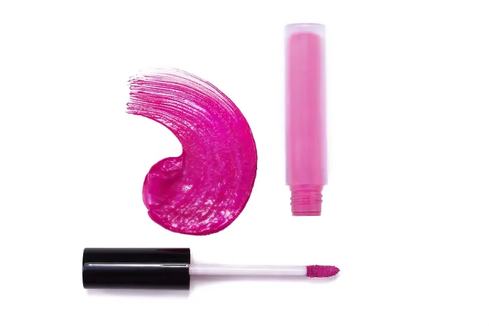 Framed Print : Liquid Lipstick Isolate Print on White Background Framed Print : Liquid Lipstick Isolate Print on White Background