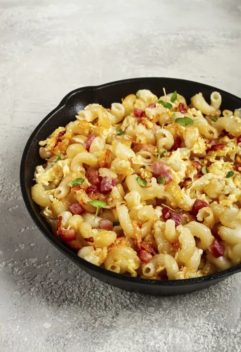 Framed Print : Macaroni with Cheese and Bacon Print