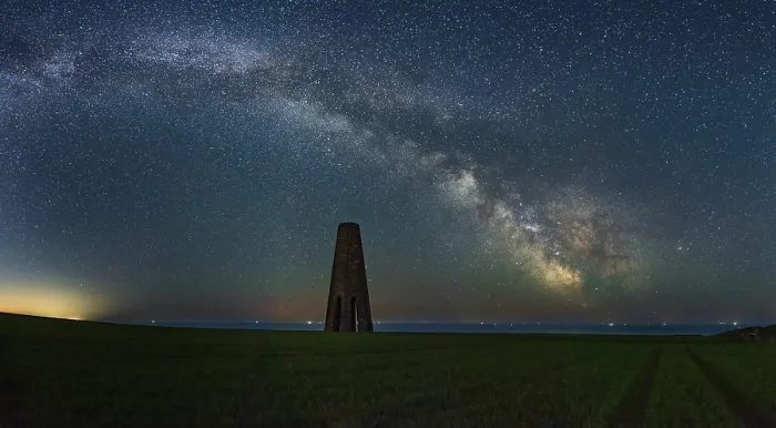 Framed Print : Milky Way over The Daymark, Devon Print