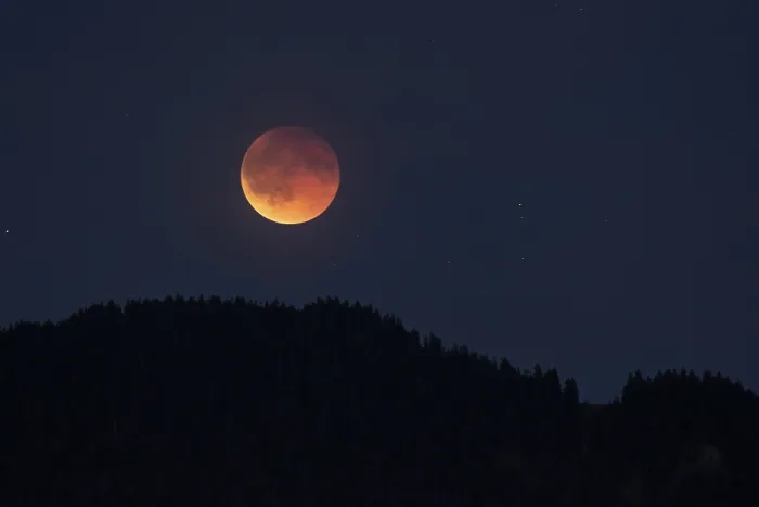 Framed Print : Full Moon, Blood Moon Print: Upper Bavaria, Germany 2025 Framed Print : Full Moon, Blood Moon Print: Upper Bavaria, Germany 2025