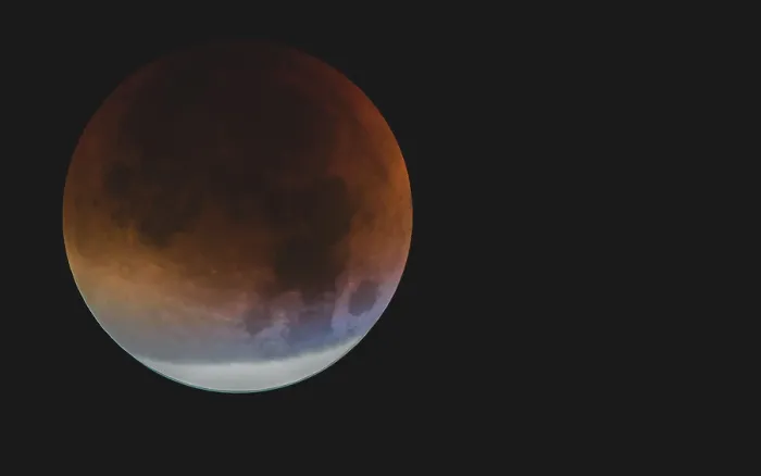 Framed Print : Partial Lunar Eclipse Print: Haan, Germany Framed Print : Partial Lunar Eclipse Print: Haan, Germany