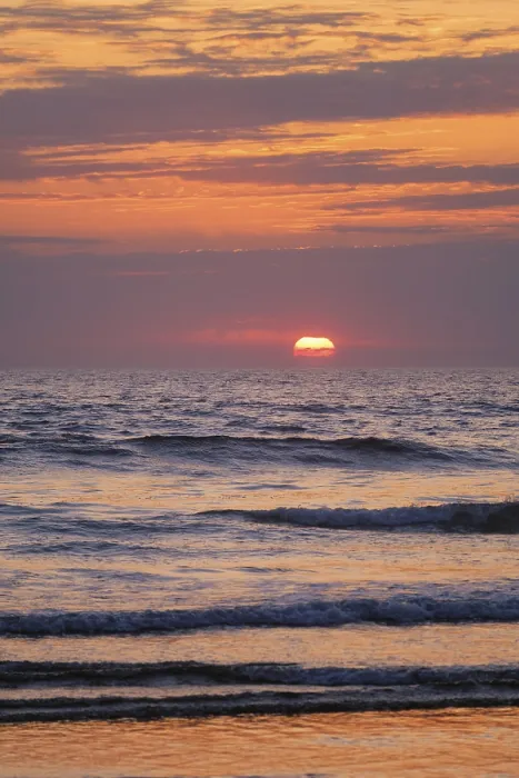 Framed Print : Ocean Waves on Sunset Print with Setting Sun Background Framed Print : Ocean Waves on Sunset Print with Setting Sun Background