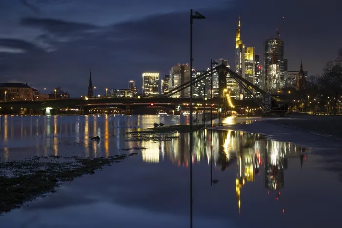 Framed Print : Flooding in Frankfurt's Eastern Harbour Area Print