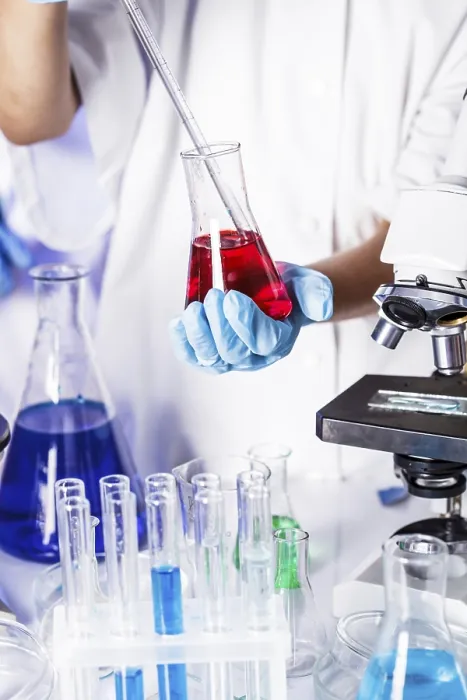 Framed Print : Scientist Observes Diffusion in Petri Dish Print
