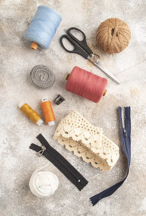 Framed Print : Sewing Accessories Print: Scissors, Thread and Thimbles Framed Print : Sewing Accessories Print: Scissors, Thread and Thimbles