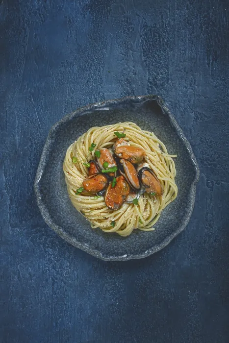 Framed Print : Spaghetti with Mussels Print Framed Print : Spaghetti with Mussels Print