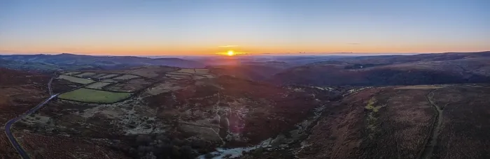 Framed Print : Sunrise over Sharp Tor Print, Dartmoor Park, Devon Framed Print : Sunrise over Sharp Tor Print, Dartmoor Park, Devon