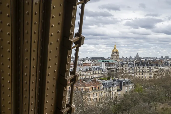 Framed Print : View from the Eiffel Tower to the Invalides Print, Paris