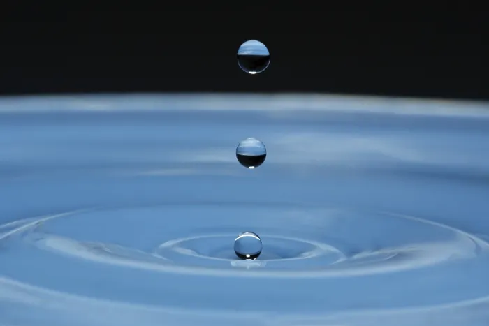 Framed Print : Water Drops Print - ImageBROKER