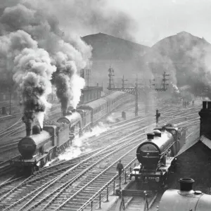 Railway stations Postcard Collection: Kings Cross Station