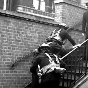 Blitz in London -- training in use of breathing apparatus