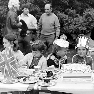 Celebrating the Silver Jubilee of Queen Elizabeth II