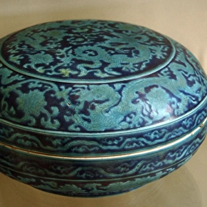 China. Cover box, porcelain. Ming dynasty, Chenghua period