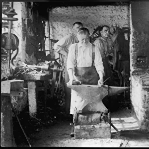 Cockney Blacksmith / 1932