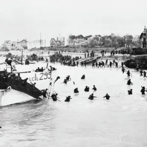 D-Day Amphibious Assault - Juno Beach Landing Print