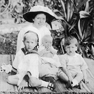 Dr N P Jewells wife and children, Seychelles, WW1