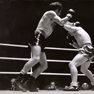 Freddie Mills fighting Bruce Woodcock at White Cty in 1949
