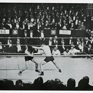 Freddie Welsh and Packy McFarland in boxing match