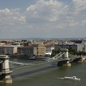 HUNGARY. BUDAPEST. View of Chain Bridge over Danube river