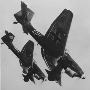 Junkers Ju 87B -developed specifically as a dive bomber