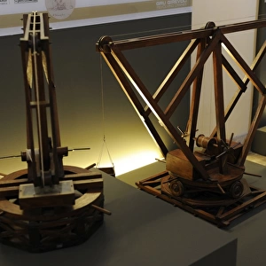 Leonardesque models. Revolving cranes. 15th century. Models