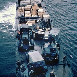 Mexeflote landing vehicles, 1982