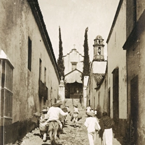 Narrow street in Cuernavaca, Morelos, Mexico