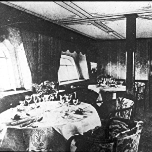 Passenger salloon aboard the Graf Zeppelin LZ 127