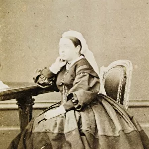 Queen Victoria / Dachshund