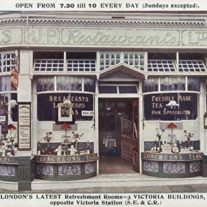 Refreshment Rooms opposite Victoria Station