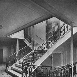Ship interiors: the main staircase of the Amerika, 1905