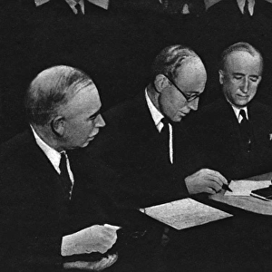 Signing of Anglo-US loan agreement