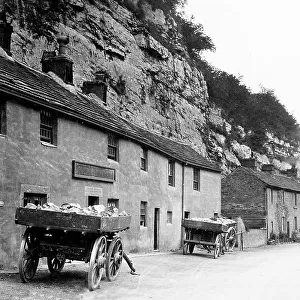 Stoney Middleton Lover's Leap Inn early 1900s