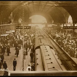 Paddington Platforms 2 Print, circa 1905 Paddington Platforms 2 Print, circa 1905