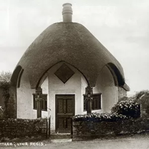 Umbrella Cottage, Lyme Regis, Dorset. Date: circa 1909