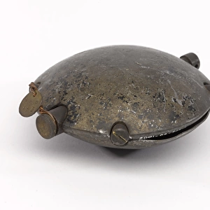 WW1 - German discus grenade, 1914 (c)-1918. With metal tag