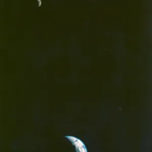 Primera imagen de la Tierra y Luna en un solo cuadro Primera imagen de la Tierra y Luna en un solo cuadro