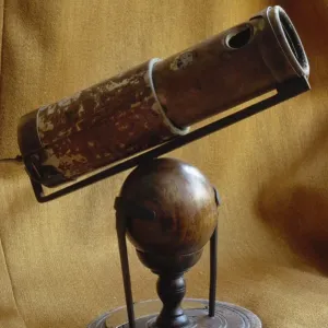 Newton's Second Telescope Print: A replica of Sir Isaac Newton's 1671 reflecting telescope design Newton's Second Telescope Print: A replica of Sir Isaac Newton's 1671 reflecting telescope design
