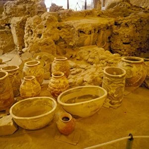 Ancient Minoan pottery