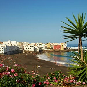 Black sand beach, Puerto la Cruz, Tenerfie, Canary Islands, Spain, Atlantic Ocean, Europe