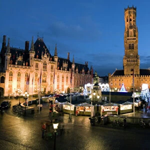 Christmas Market in the Market Square with Belfry behind, Bruges, West Vlaanderen (Flanders), Belgium, Europe