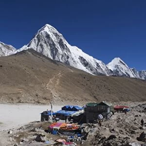 Gorak Shep lodges, Kala Pattar and Pumori, 7165m, Solu Khumbu Everest Region