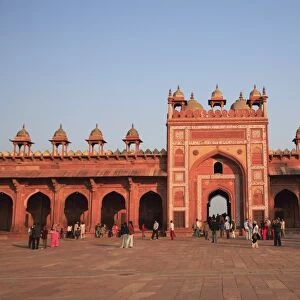 Inner courtyard of Jama Masjid, Fatehpur Sikri, UNESCO World Heritage Site