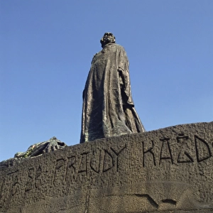 Jan Hus memorial, Old Town Square, Prague, Czech Republic, Europe