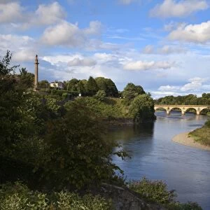 Marjoribanks Monument and Bridge over the River Tweed at Coldstream, Scottish Borders, Scotland, United Kingdom, Europe