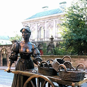 Republic of Ireland Collection: Sculptures